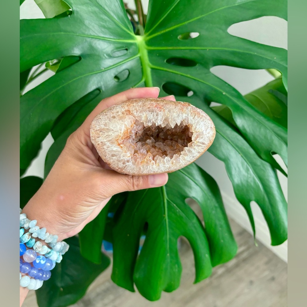 Agate Geode - Picture 4 of 6